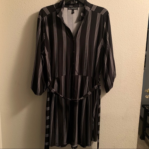 Dress - Picture 1 of 1